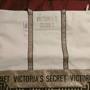 Victorias secret overnight bag